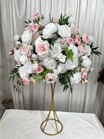 IFG Boule de fleurs artificielle en soie de haute qualité, style moderne pour mariage, blanc pur, rose nude mélangé, avec une touche de verdure, centre de table 65cm
