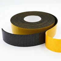 Bande d'étanchéité en mousse EPDM à cellules fermées, ignifuge, imperméable, antichoc, avec grille adhésive simple face pour la construction de murs extérieurs