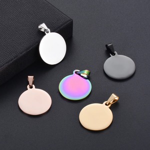 Disco de Identificación Redondo de Acero Inoxidable Pulido a Espejo en 5 Colores al por Mayor |   Colgante DIY en Blanco para Fabricación de Joyas al por Mayor - Product Image 1