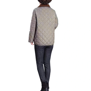 Gabardina de Lavanda Personalizable OEM para <span class=keywords><strong>Mujer</strong></span>, <span class=keywords><strong>Chaqueta</strong></span> de Invierno con Cuello de Solapa y Botones, Elegante para Oficina, para Mujeres de Mediana Edad - Product Image 4