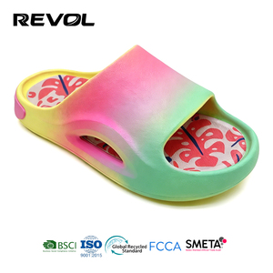 Lindas Sandalias de Nube para Niños, Cómodas Pantuflas de Eva para Niños y Niñas, Elegantes y Antideslizantes con Suela Gruesa para <span class=keywords><strong>Playa</strong></span>, Piscina y Ducha - Product Image 2