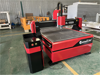 Machine à graver sur bois CNC robuste 4x4 Dn 1325 avec lit à vide 1500x1500 pour la découpe 1500x1500, composant principal du moteur de sculpture sur bois