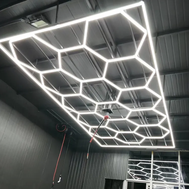 New Design Honeycomb LED Ceiling Light Workshop Commercial Use Energy Saving IP54 Rated 1200mm Length Ra90 180 Beam Angle