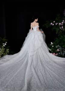 Design moderne Robe de mariée pour <span class=keywords><strong>femme</strong></span> à épaules dénudées Robes de mariée en dentelle pour femmes avec <span class=keywords><strong>jupe</strong></span> de longueur au sol - Product Image 3