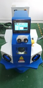 Machine de soudage laser pour bijoux en or 200W 300W, équipement d'atelier de bijouterie de haute qualité pour la réparation d'anneaux en or et en acier inoxydable - Product Image 5