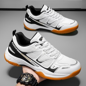 Chaussures de sport respirantes en maille blanche et noire avec semelle en caoutchouc, antidérapantes et amortissantes, pour hommes - Product Image 1