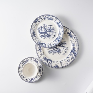 تصميم احترافي أبيض مطبوع طقم منزلي للشراء - Product Image 4