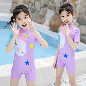 Traje de baño de unicornio para niñas de 3 a 12 años, de secado rápido, UPF 30, para natación y deportes acuáticos, rosa, morado, flamenco, arcoíris, caballo - Product Image 2