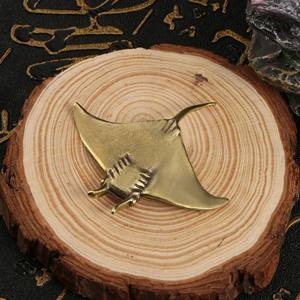 Arredamento artigianale in ottone Devil Ray Stingray Figurine, antico Vintage Marine Life decoro per il tè domestico domestico, accessorio unico da scrivania - Product Image 3