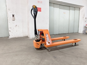 Palé eléctrico de 1,5 toneladas, capacidad de 3300lbs, Cargador rápido, Motor de CA alimentado por batería de litio, neumático sólido, carretilla elevadora de uso interior - Product Image 6