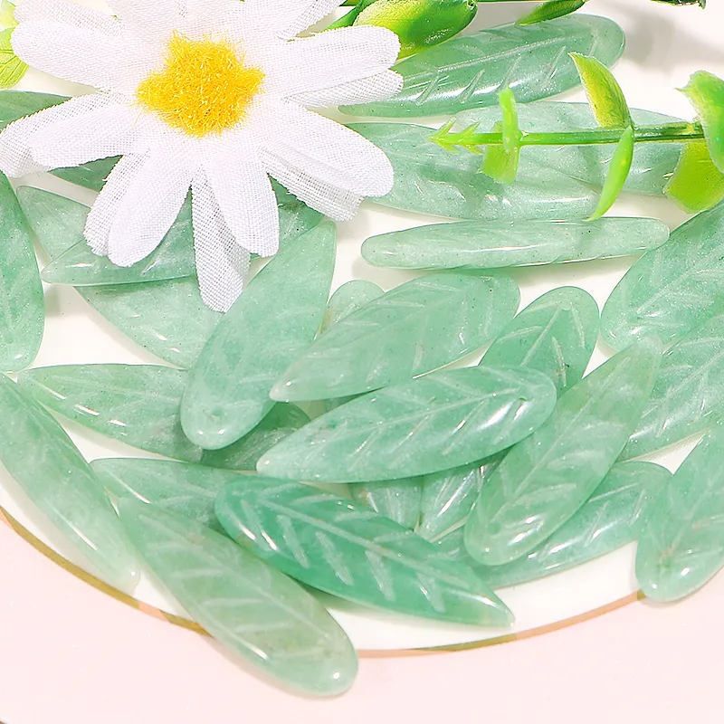 จี้คริสตัลรักษาเครื่องประดับแฟชั่นรูปใบไม้สีเขียวธรรมชาติจี้หินใบ Aventurine สำหรับการทำเครื่องประดับ