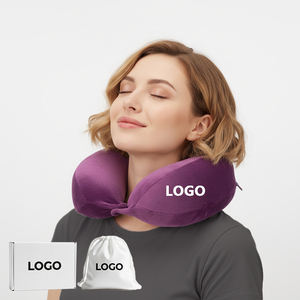 Cuscino da Viaggio per il Collo in Tinta Unita Rosa con Logo Personalizzato - Comfort in Memory Foam per Aereo, Auto, Casa e Sonno Ristoratore - Product Image 1