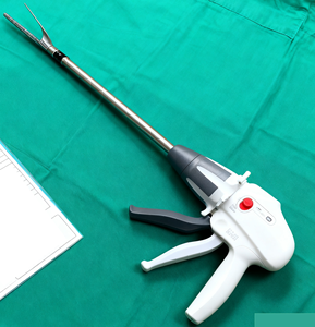 Alat Bedah Sekali Pakai Stapler Pemotong Linier Endoskopi Sumber Daya Manual untuk Operasi Abdomen - Product Image 1