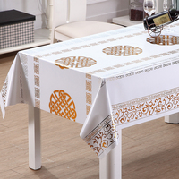 Nappe de table décorative en PVC RNPT avec motifs floraux et médaillons dorés/argentés, bordure et support en tissu pour salles à manger