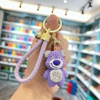 Porte-clés Ours Fraise en Résine 3D Incrusté de Diamants, Mignon et Tendance, pour Voiture, Sac d'École, Pendentif Étudiant, Couple