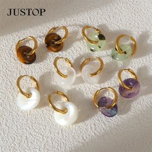 Pendientes de Aro Huggies de Acero Inoxidable Chapados en Oro de 18K con Flores, Dijes de Piedra de Jade Rosa Perla, Accesorio Unisex de Moda para Fiestas - Product Image 5