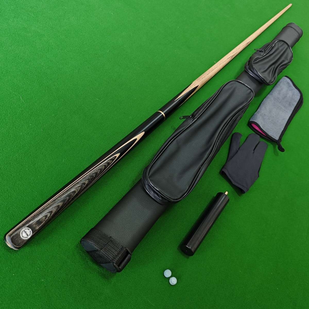 ไม้คิวสีเทาพร้อมกระเป๋า