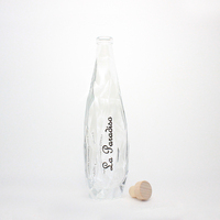 Bouteille en verre personnalisée de 500 ml et 750 ml avec bouchons de qualité commerciale pour eau minérale pétillante, tequila, whisky, vodka, boissons