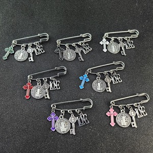 Medallón de <span class=keywords><strong>San</strong></span> <span class=keywords><strong>Benito</strong></span> Católico, Broche de Clip, Pin de Seguridad, Accesorios de Joyería, Regalos, I LOVE JESUS - Product Image 1