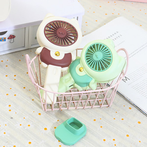 Ventilador de mano con diseño de gato de dibujos animados, dispositivo de refrigeración portátil de 5W con alimentación USB recargable para uso en interiores y exteriores - Product Image 2