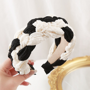 Serre-tête lumineux tricoté à la main pour femme, motif nœud, haut de gamme, 7,5 cm, tendance, Nouvel An du Cheval, vente en gros transfrontalière - Product Image 4