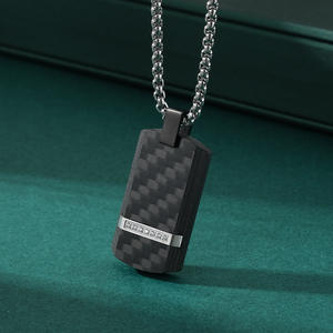 Nueva combinación de carbono puro para hombre, colgante de etiqueta de perro de piedra con incrustaciones de acero inoxidable, ropa de titanio negro personalizada - Product Image 1