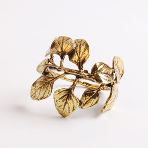 แหวนผ้าเช็ดปากลายใบไม้วินเทจสำหรับงานเลี้ยงแต่งงาน - Product Image 3