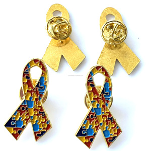 Pins de esmalte de hierro para la concienciación sobre el VIH - Insignias plateadas grabadas y talladas para la defensa y campañas contra el SIDA - Product Image 5