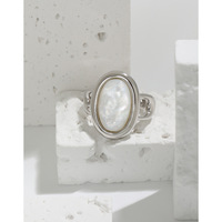 Bague ovale personnalisée en nacre, en argent sterling 925 plaqué rhodium, design moderne avec sertissage clos, pour fabricant de bijoux en gros