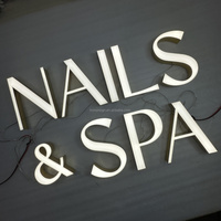 Panneaux personnalisés sans bordure avec logo et lettres pour les entreprises Panneau de magasin LED sans couture personnalisé
