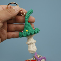 Porte-clés unique en forme de champignon au crochet, breloque pour sac, pendentif en fil tricoté, figurine de champignon en crochet