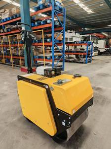 Rouleau vibratoire à double tambour autopropulsé RWYL31B, moteur <span class=keywords><strong>HONDA</strong></span> GX160, force de compactage de 15 kN - Product Image 3