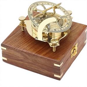 Brújula RUNSON Vintage de Latón, Impermeable, con Caja de Madera y Pantalla Noctilucente para Navegación al Aire Libre - Product Image 3