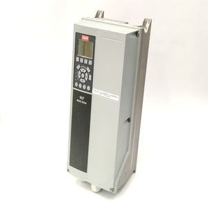 Danfoss 131U2431 FC-102P2K2T4Y55H2X VLT 2,2kW 3,0Hp Disponible en Stock - Product Image 1