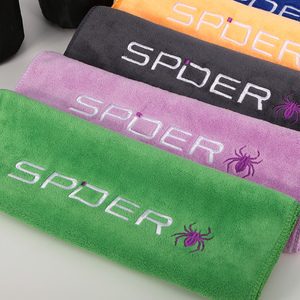 Serviettes <span class=keywords><strong>de</strong></span> sport et <span class=keywords><strong>de</strong></span> fitness en fibre ultra-fine <span class=keywords><strong>de</strong></span> taille et <span class=keywords><strong>de</strong></span> couleur personnalisées en gros avec logos - Product Image 3