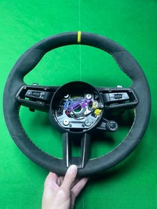 Accessoires de volant sport multifonction en fibre de carbone pour <span class=keywords><strong>Porsche</strong></span> Macan Cayman Panamera 718 918 991 911 992 CARRERA GT - Product Image 4