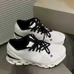 Cloud Tilt Chaussures de sport décontractées pour hommes et femmes, respirantes en maille, style marche, basses à lacets, confortables - Product Image 1