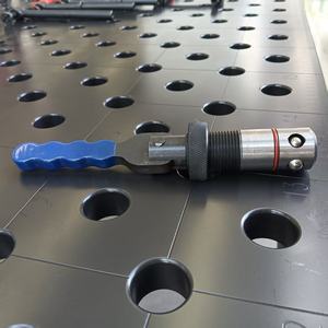 Parafusos de Bloqueio Rápido D16/D28 para Mesa de Soldagem com Monitor de Precisão de 0,05 e Faixa de Medição de 16mm/28mm - Product Image 1