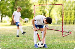 Portería de Fútbol Plegable y Portátil de 6' x 4', Marco de Acero Galvanizado con Recubrimiento en Polvo para Prácticas y Entrenamientos en Interiores/Exteriores - Product Image 5