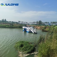 Nettoyage efficace de la surface de l'eau une récolte pour nettoyer la surface de l'eau et éliminer les mauvaises herbes