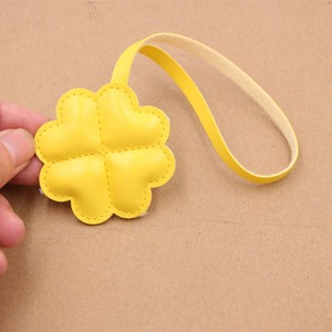Llavero de Cuero PU con Trébol de Cuatro Hojas, Colgante para Bolsos, Accesorio Decorativo, Regalo para Bolsos y Camisetas, Disponible en Stock - Product Image 6