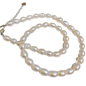 Collier de perles de luxe inspiré de la niche légère, en gros, en eau douce naturelle, 4-5 mm, multi-couches, trois rangs, incrusté de diamants - Product Image 5