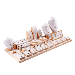 <span class=keywords><strong>Espositore</strong></span> per negozio di gioielli in velluto di legno di lusso Set di espositori per busto collana con ciondolo per <span class=keywords><strong>orecchini</strong></span> supporto per <span class=keywords><strong>espositore</strong></span> per gioielli - Product Image 6