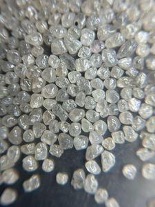 Diamant brut naturel non taillé blanc 5 carats, qualité technique, irrégulier, taille 40, pierre brute volumineuse pour la fabrication de bijoux, artisanat unique - Product Image 3