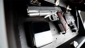 Étagère murale de sécurité pour entreprise à domicile Compartiment personnalisable et intégration PUCK <span class=keywords><strong>Plain</strong></span> <span class=keywords><strong>Sight</strong></span> Bracket Shelf with <span class=keywords><strong>Hidden</strong></span> Storage - Product Image 3