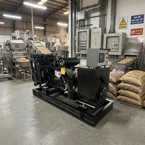 Generador Diésel CUMINS de 80KW 100KVA Trifásico, Bajo Consumo de Combustible, Voltaje Estable, CE ISO OEM, para Obras de Construcción en <span class=keywords><strong>Arabia</strong></span> Saudita - Product Image 1