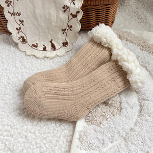 Chaussons en tricot doublés de polaire chauds pour enfants de haute qualité, chaussettes pour bébés et enfants, antidérapantes, épaisses, en <span class=keywords><strong>sherpa</strong></span> duveteux - Product Image 5
