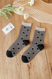 Chaussettes pour femmes en coton épais tricoté, motif floral vintage, mignonnes - Product Image 3