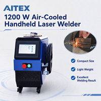 Machine de soudage au laser à fibre portative compacte de 1200 W refroidie par air, soudeuse au laser avec alimentation en fil optionnelle pour l'acier inoxydable AT450
