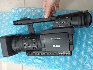 Caméscope portable professionnel AVCHD Panasonic AG-HMC173M d'<span class=keywords><strong>occasion</strong></span> - Product Image 3